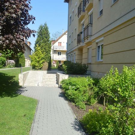 Telepes Apartman Boedapest Buitenkant foto
