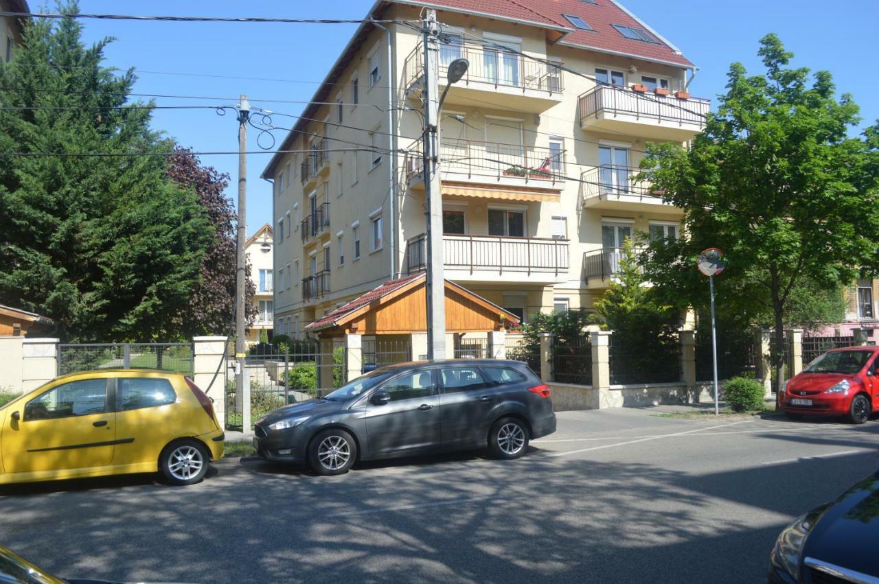 Telepes Apartman Boedapest Buitenkant foto